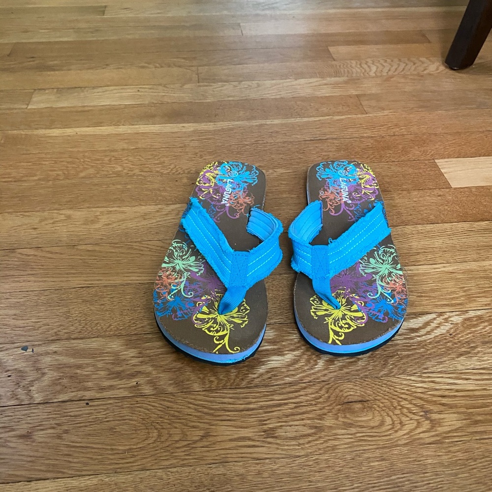 Blue floral sandal (semi-new)